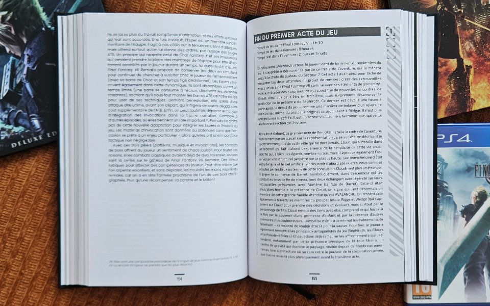 Double page du livre La Saga Final Fantasy Remake